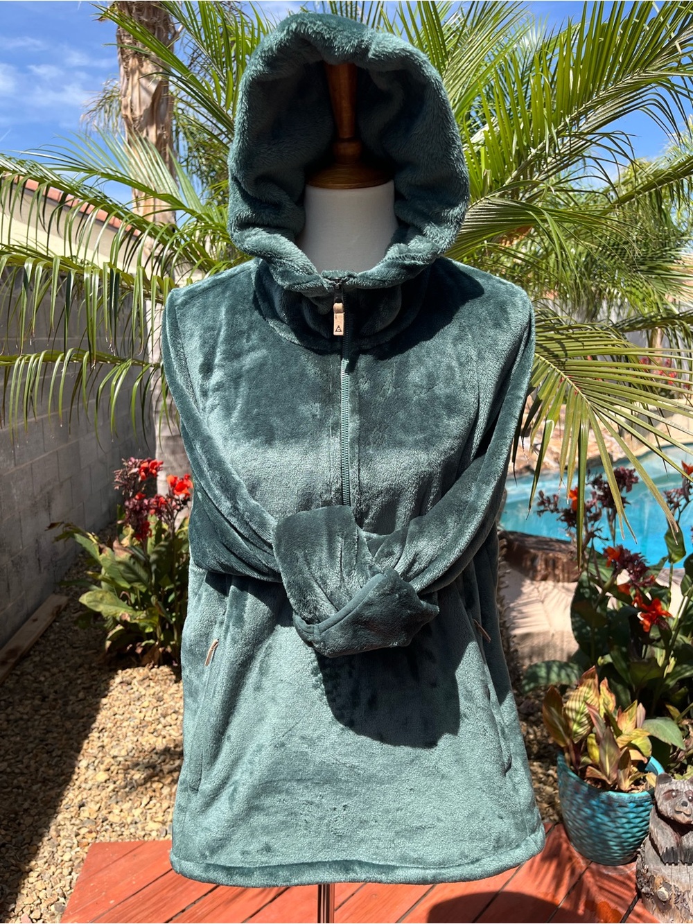 Gerry Plush Hooded Fleece Jacket in Teal Green